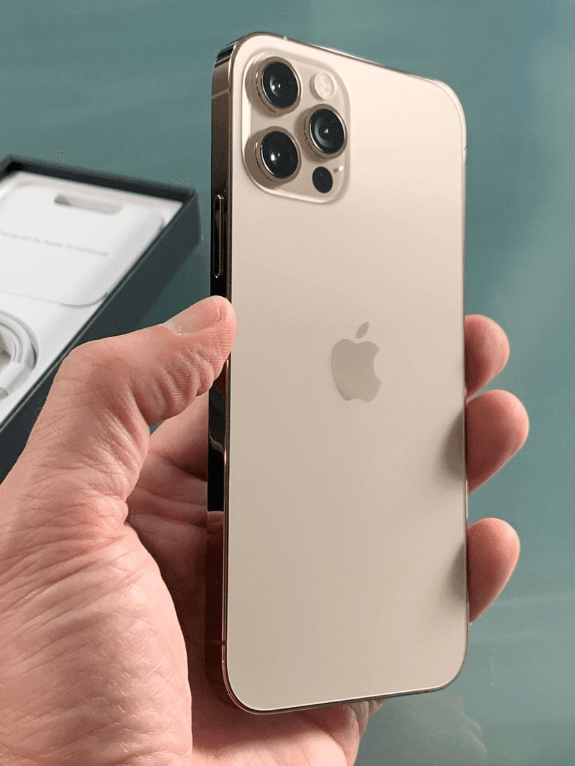 iPhone 12 pro couleur or - Photo 1
