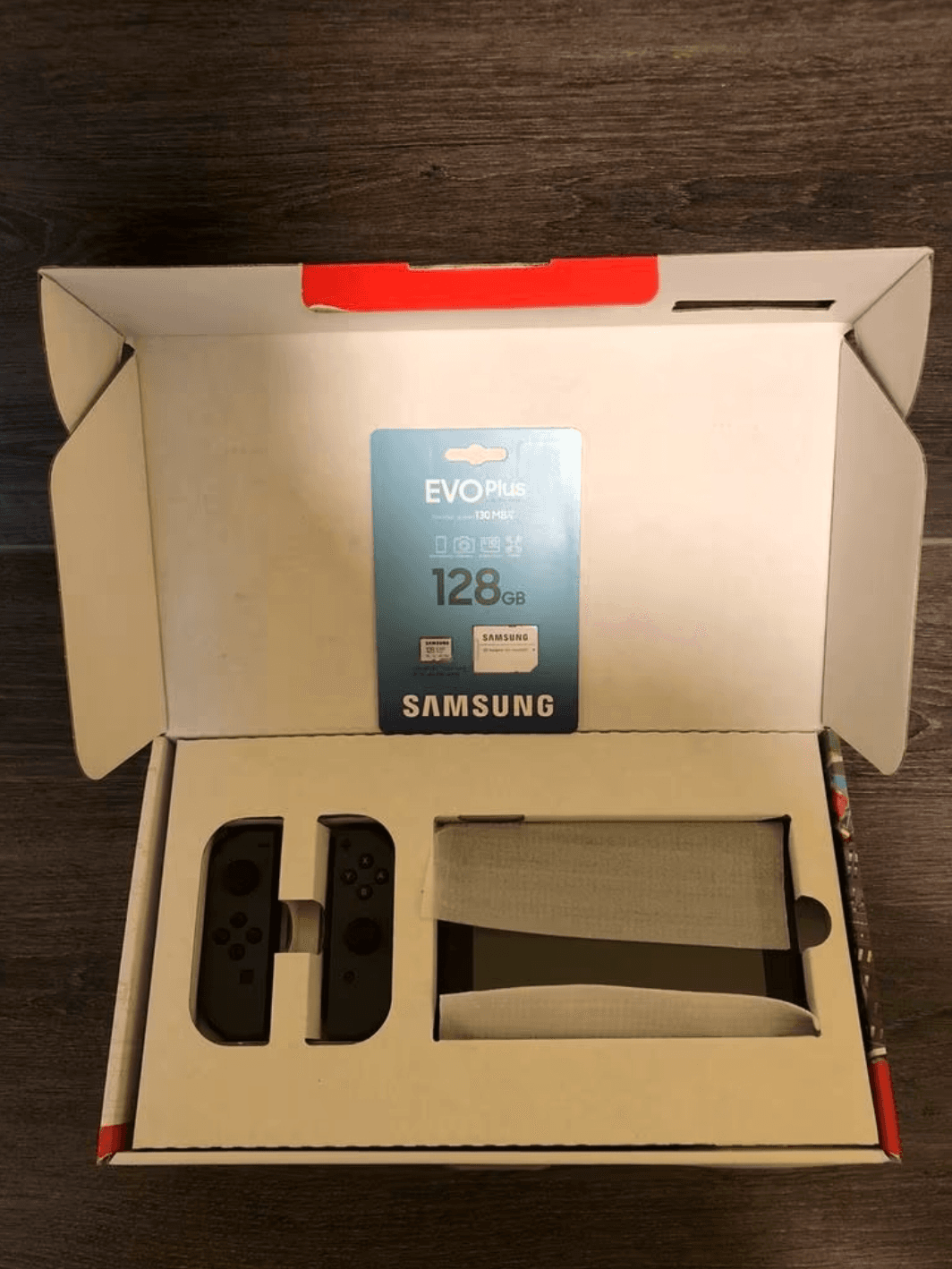 Nintendo Switch - Photo 1