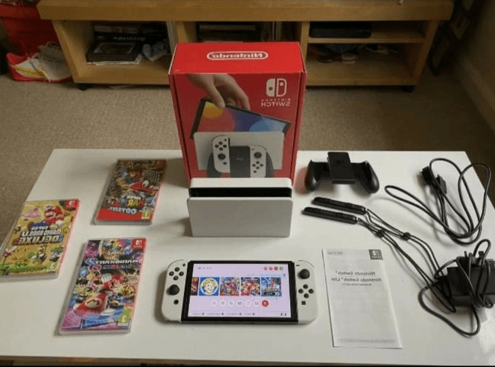 Modèle OLED Nintendo 2021 - Photo 1