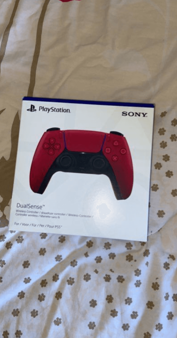 PS5 standard neuve jamais déballé - Photo 1