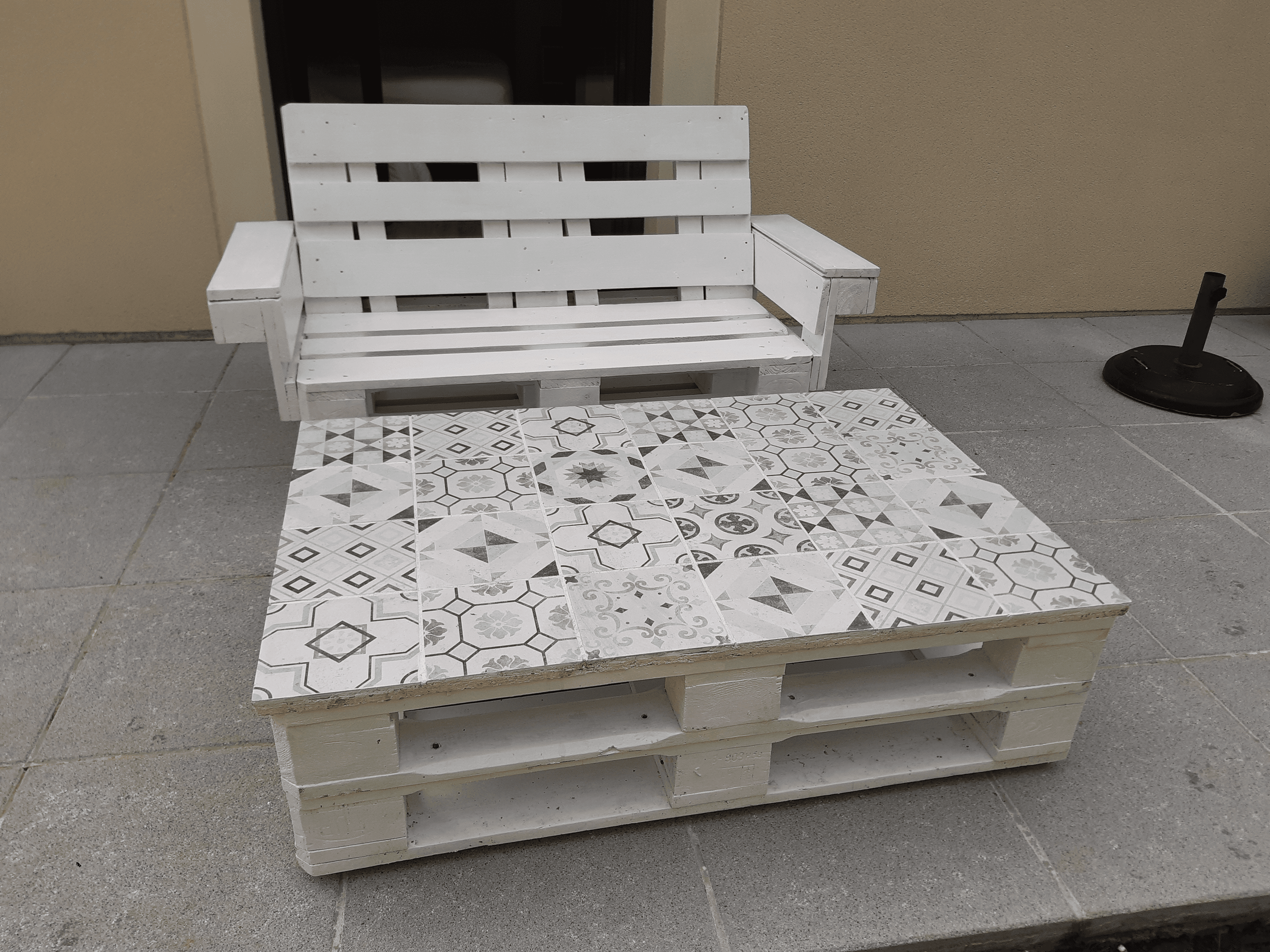 Banc et table de jardin en palette - Photo 1