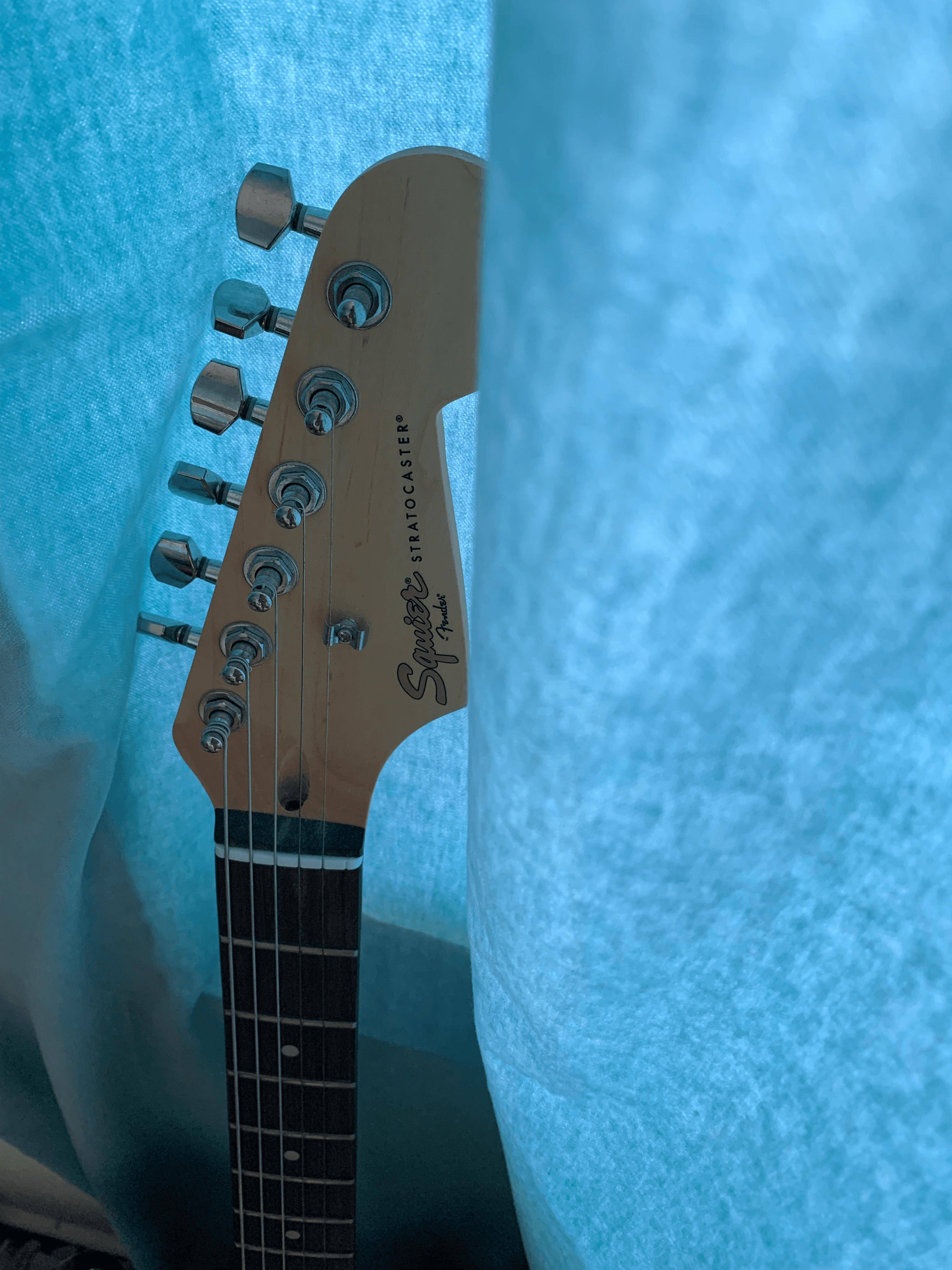 Fender SQUIER MM STRATOCASTER Black - Photo 1