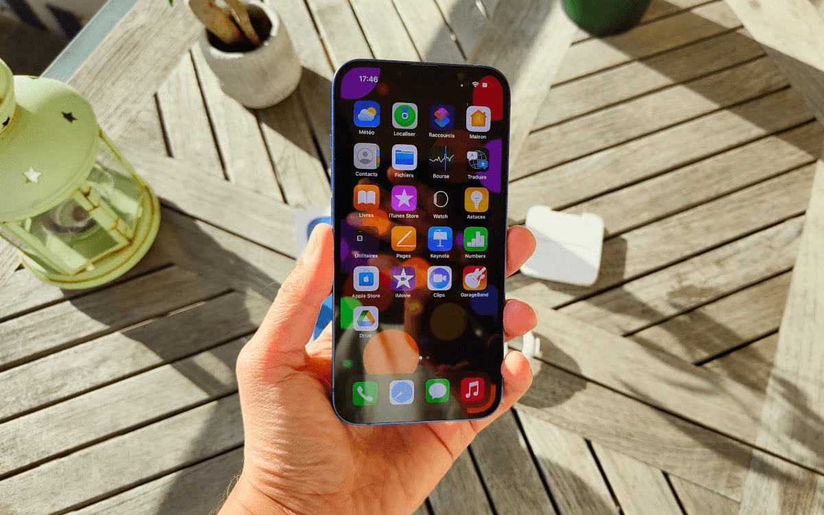 iPhone 13 - Photo 1