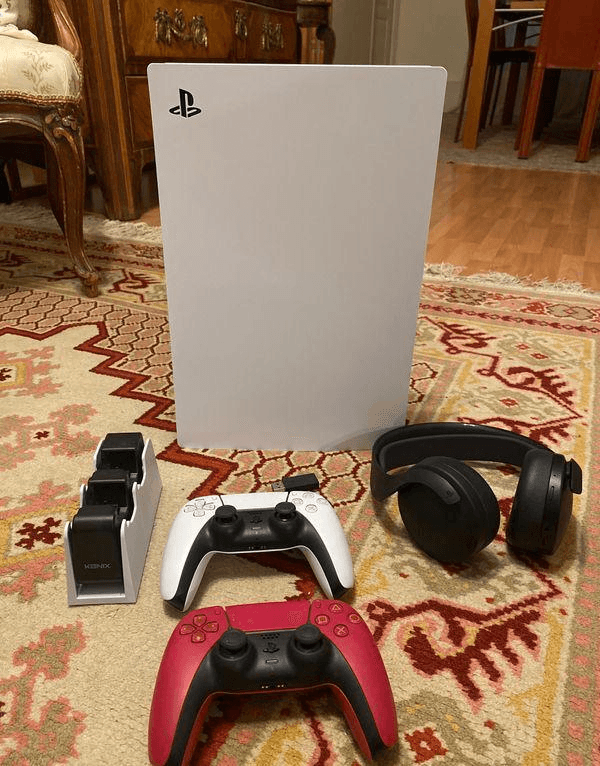 PS5 édition blu-Ray - Photo 1