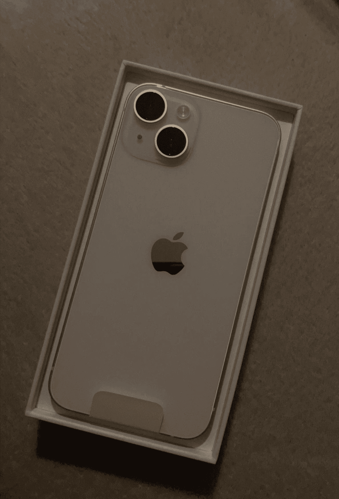 iPhone 14 - Photo 1