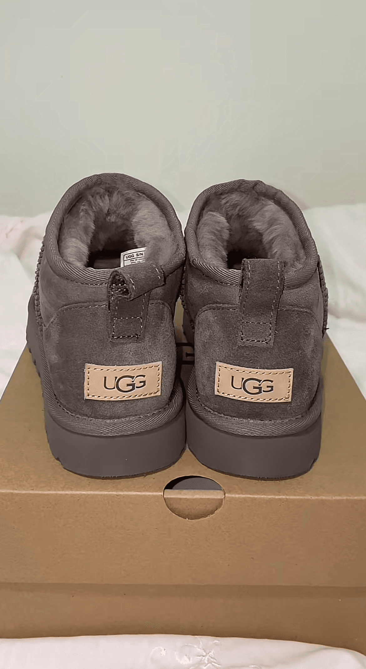 Ugg ultra mini grise - Photo 1