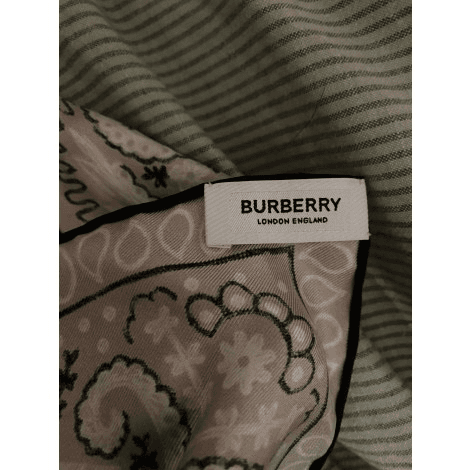FOULARD Burberry - État neuf - Photo 1