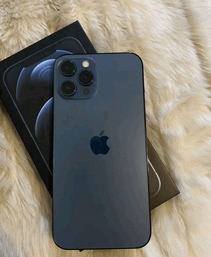 iPhone 12pro max - Photo 1
