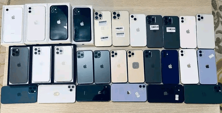 IPhone 13,14 - Photo 1