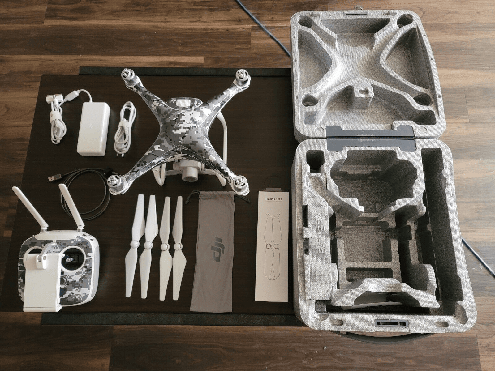 DJI Phantom 4 Pro Drone with Kit - Photo 1