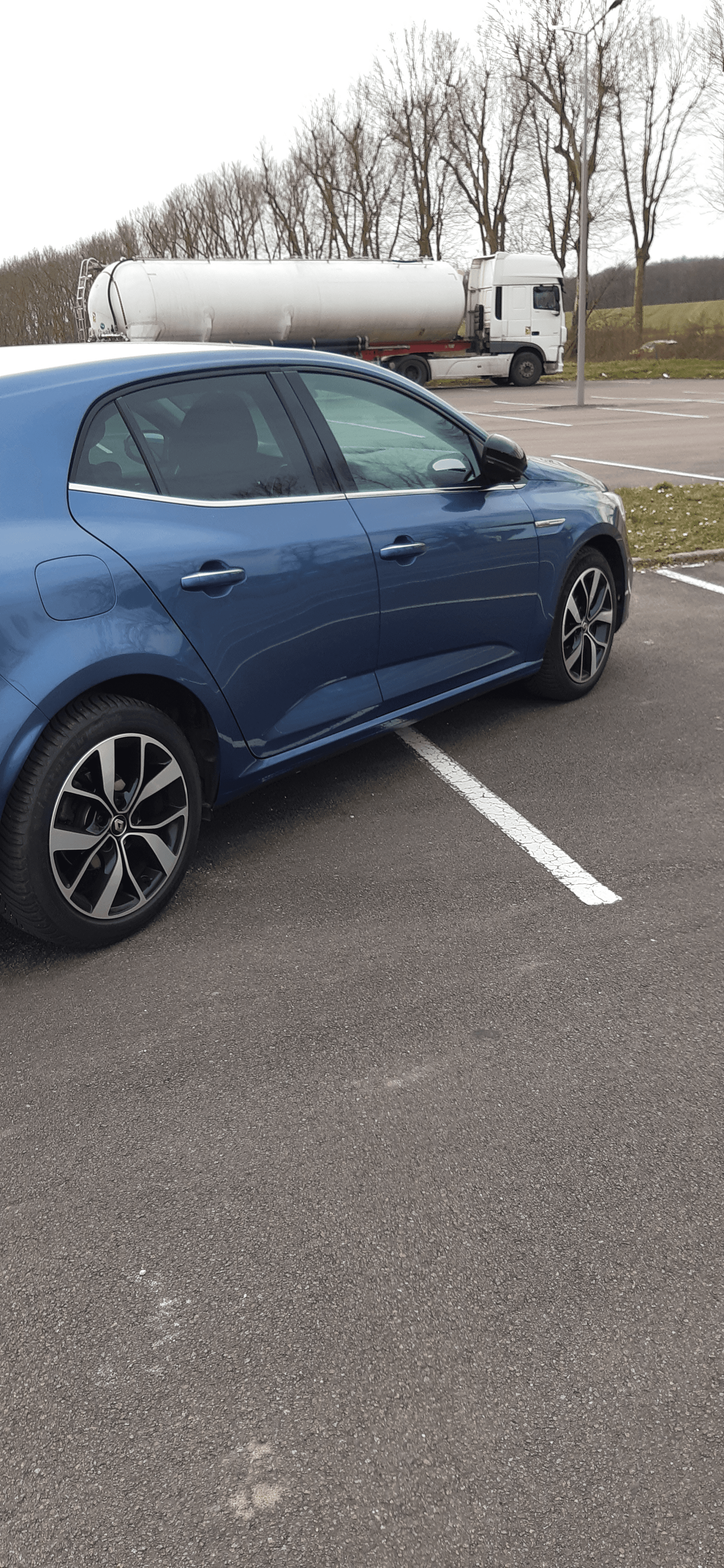 Renault Megane 4 TCE Limited avec Carnet d'Entretien - Photo 1