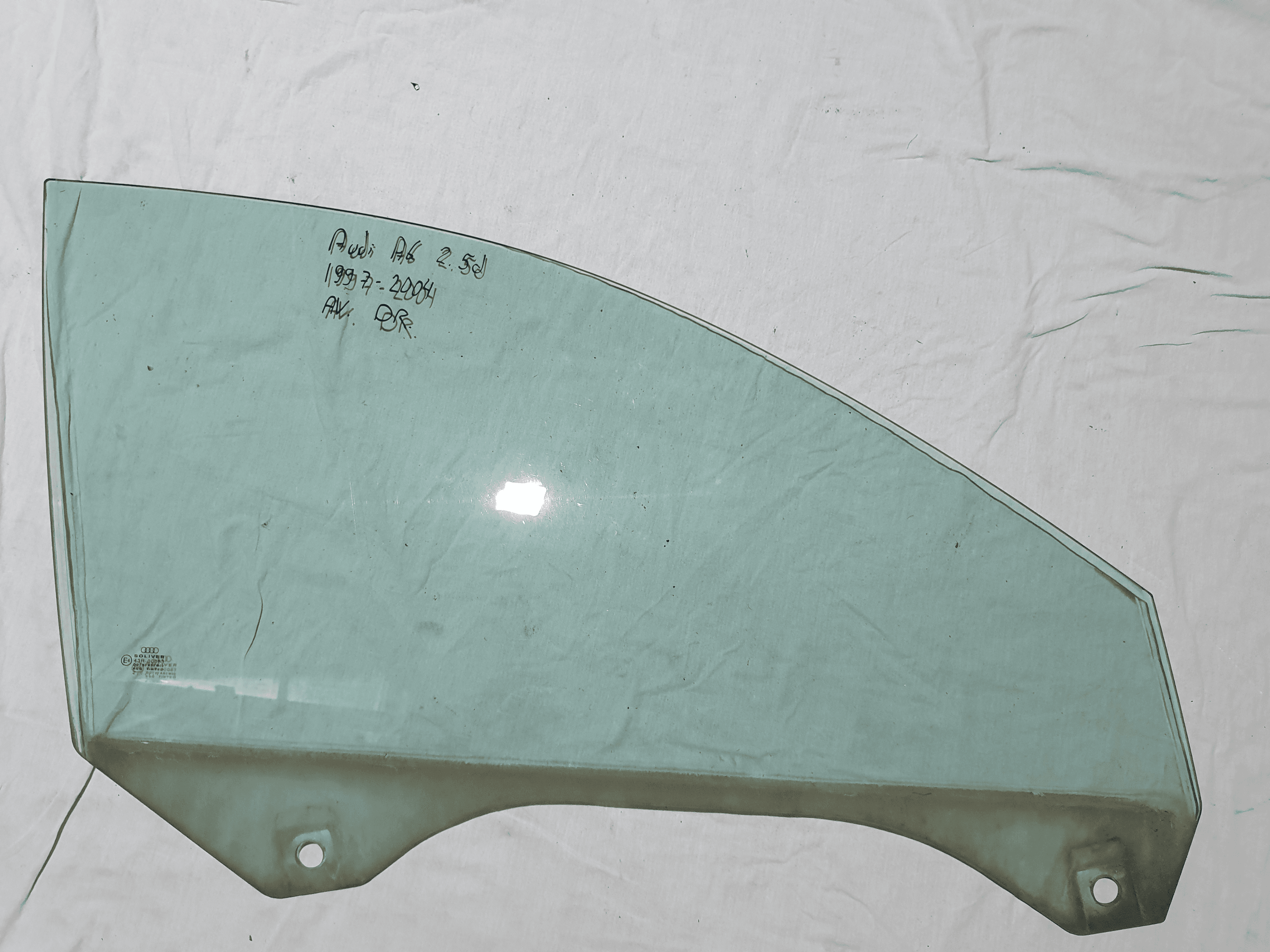 Vitre de portière avant Audi A6 1997-2004 - Photo 1