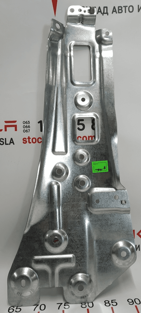 Plaque de fixation de rack gauche Tesla 1086805-00-A - Photo 1