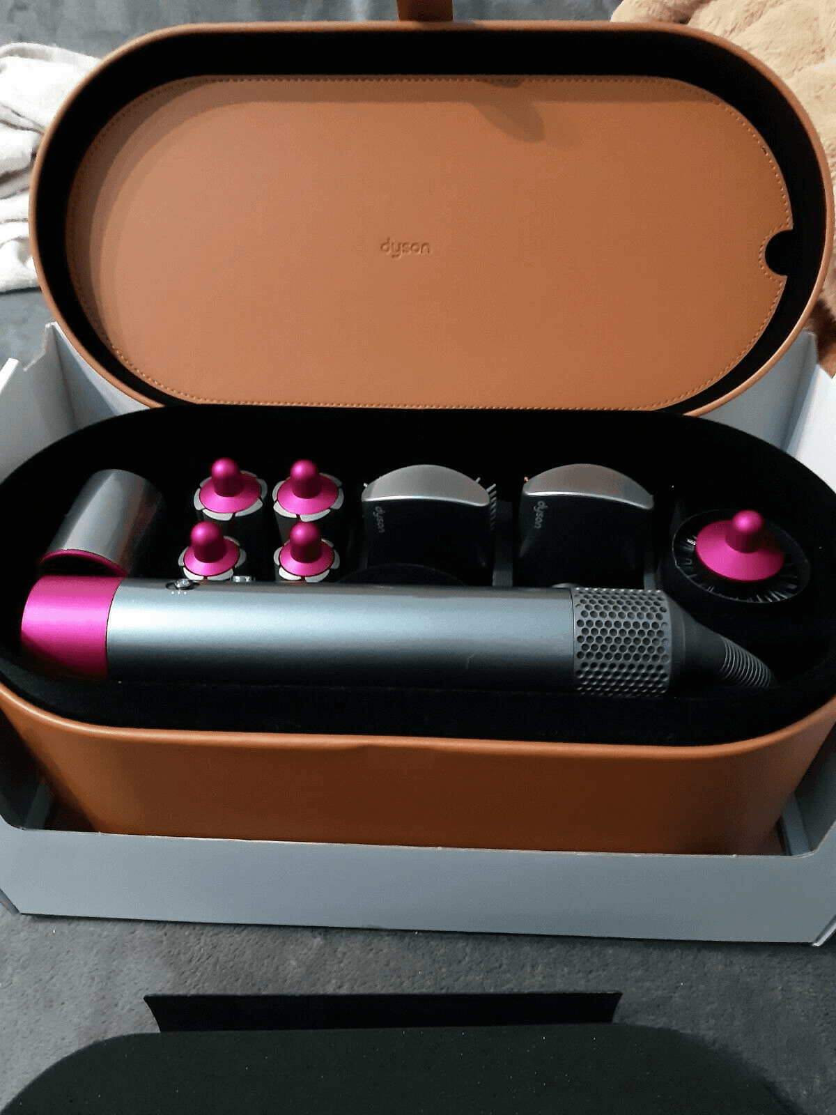 Dyson airwrap - Photo 1
