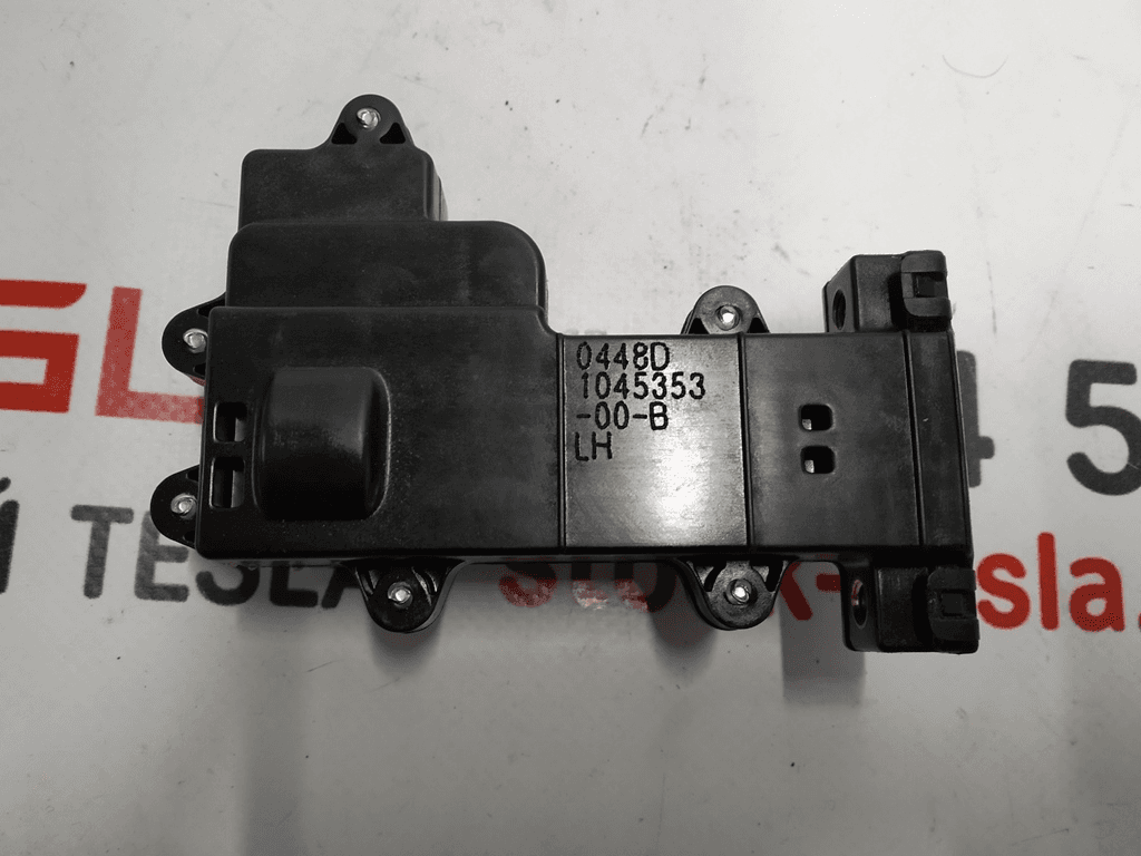 Actionneur de porte avant gauche Tesla modèle X 1045353-00-B - Photo 1