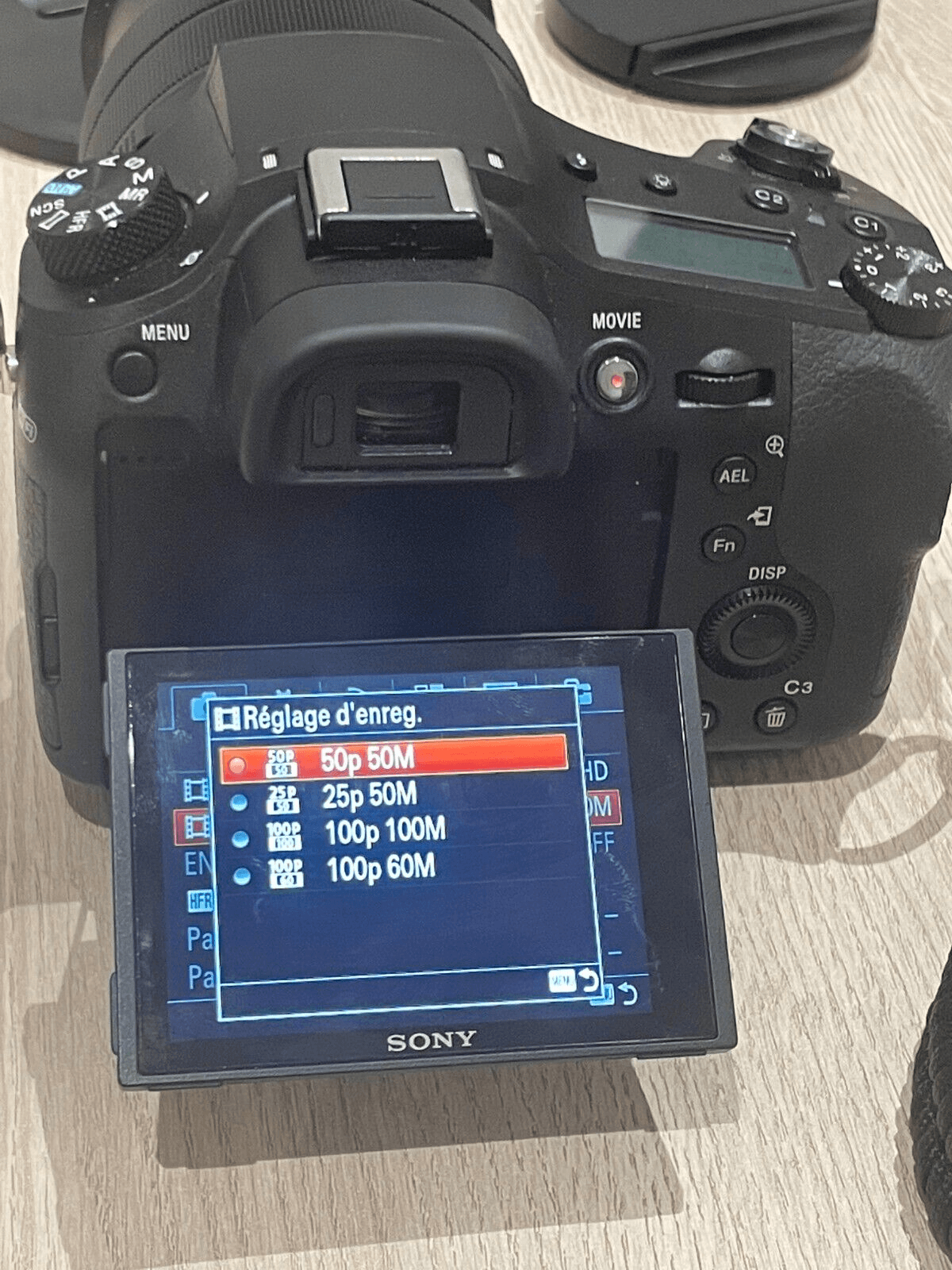Bridge SONY RX10 III Black 4K ZEISS + accessoires 5 batterie Peak-Design 20.1MP - Photo 1
