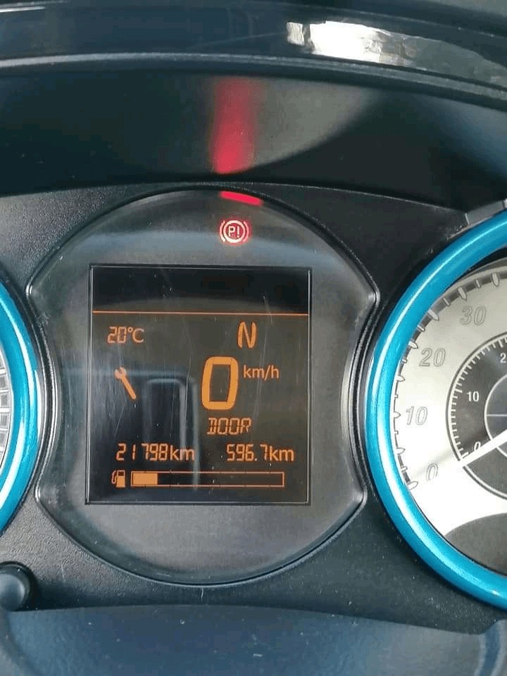 Je veux vendre ma voiture urgemment - Photo 1
