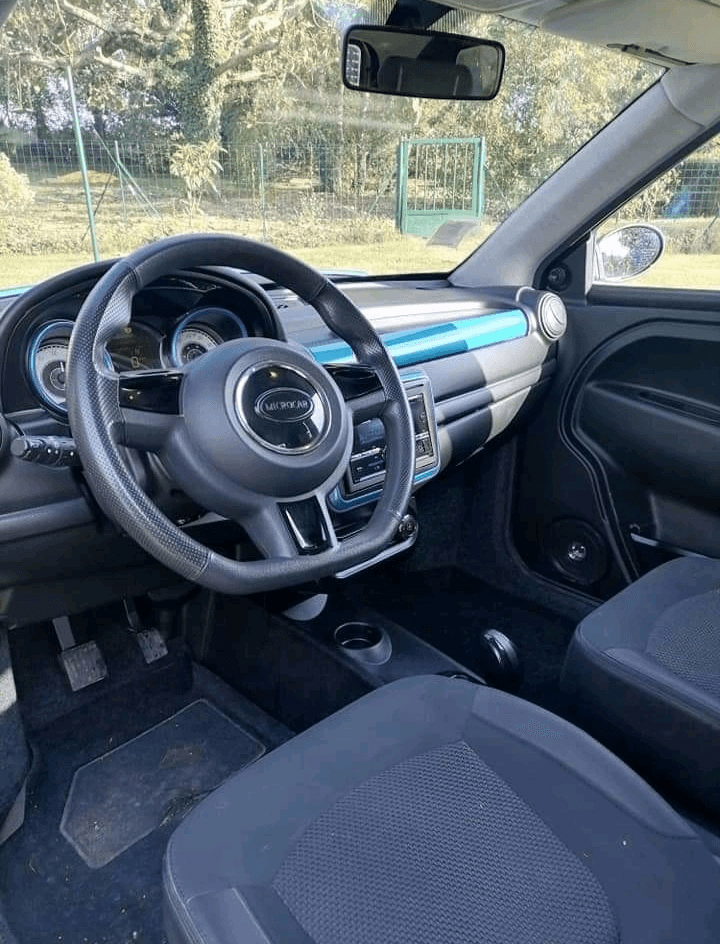 Je mets en vente ma voiture - Photo 1