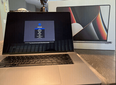 Apple MacBook Pro 2021 16 in (environ 40.64 cm) 3.2 GHz M1 Max 4 pour SSD 64 Go - Photo 1