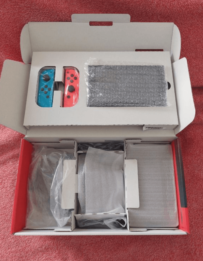 Nintendo Switch Néon - Photo 1