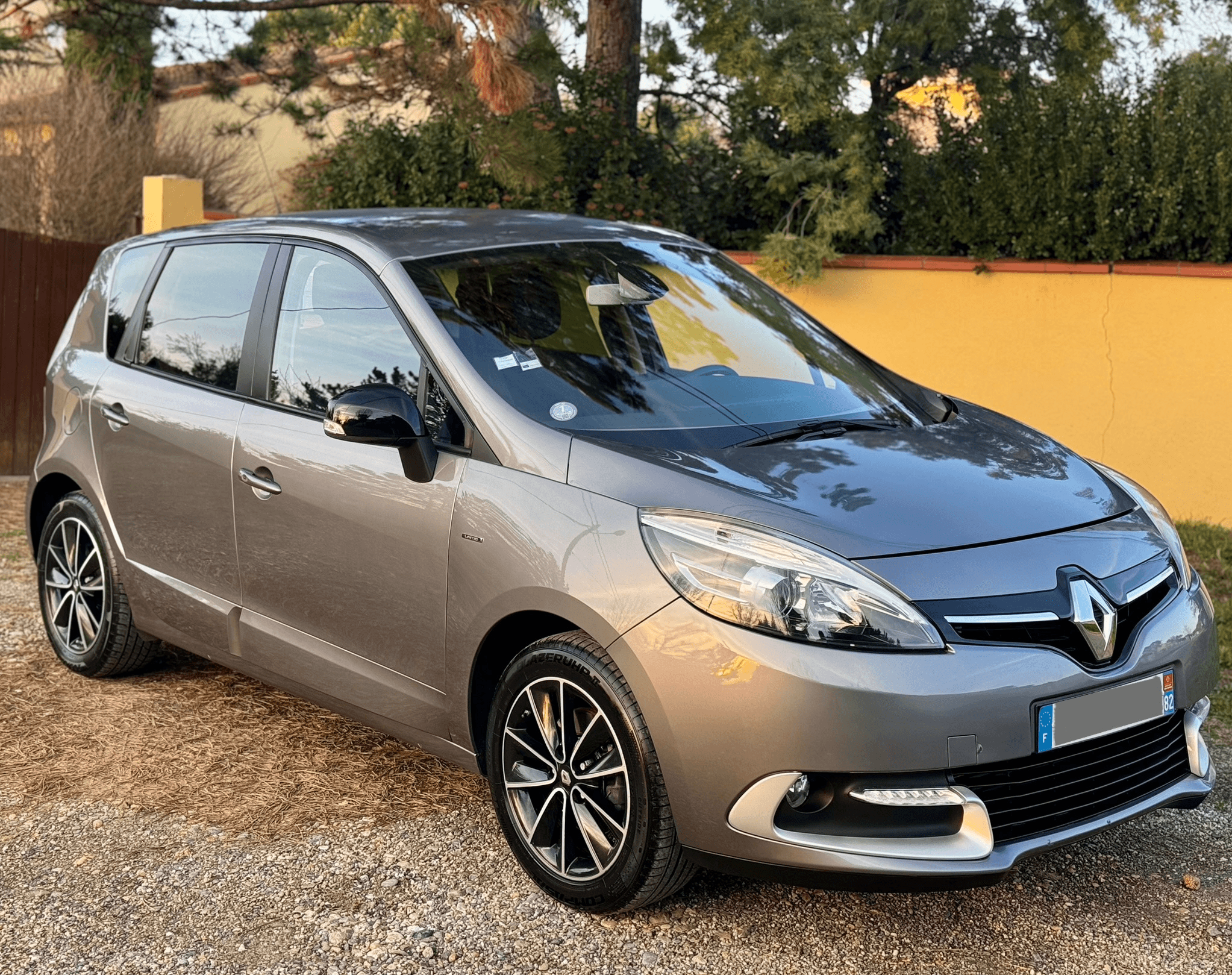 Renault Scenic 1.2i 130ch Édition LIMITED à vendre - Photo 1