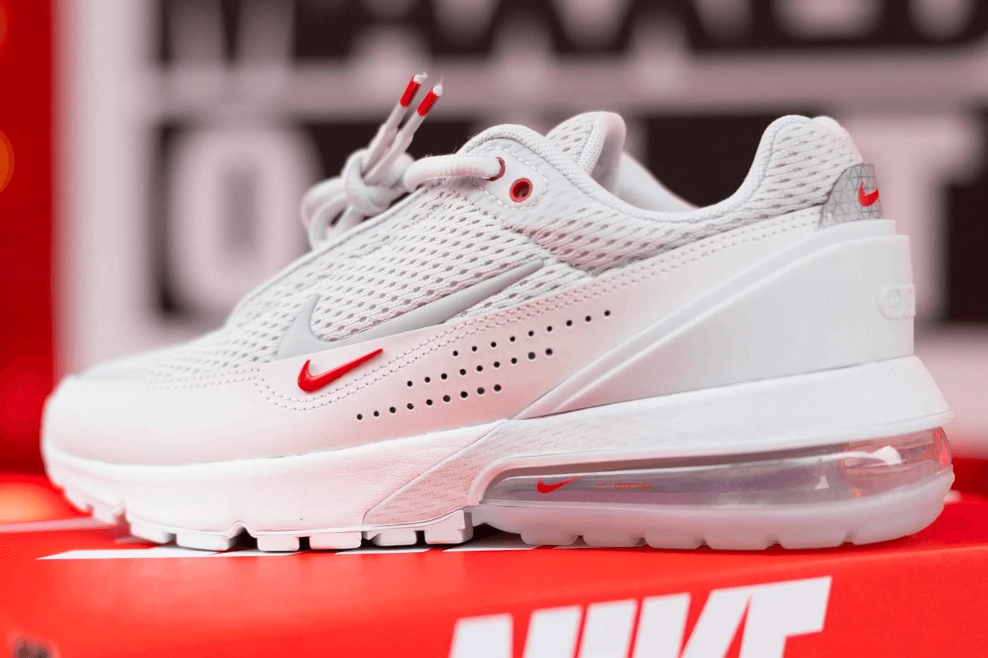 Aire Nike De couleur blanche - Photo 1
