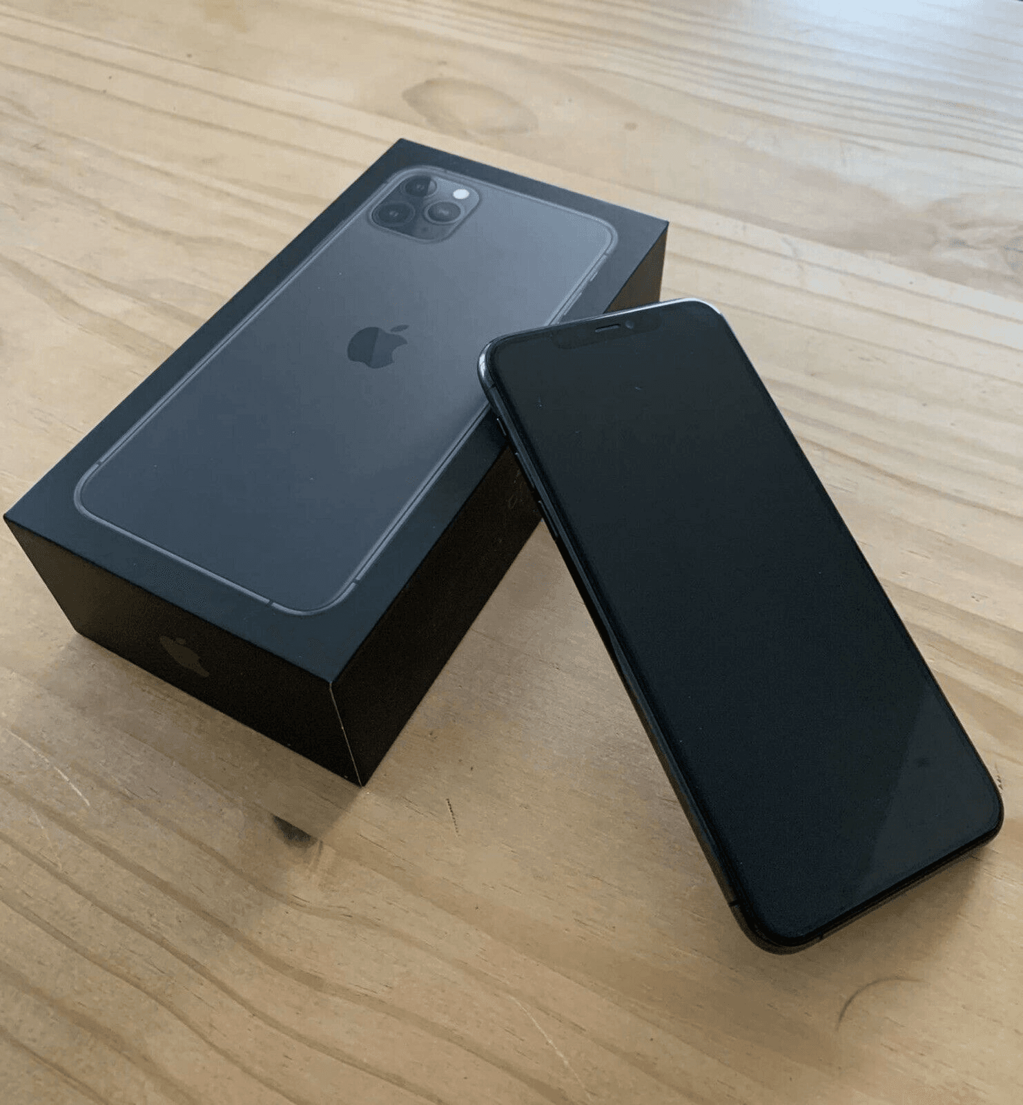 Apple iPhone 11 pro max - Photo 1