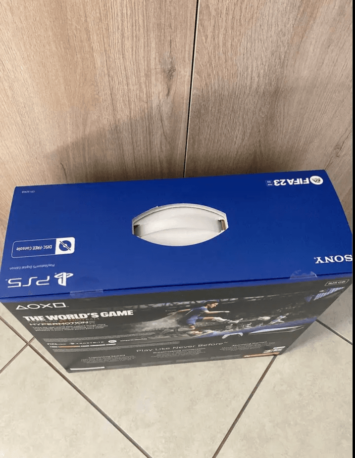 PlayStation 5 - Photo 1
