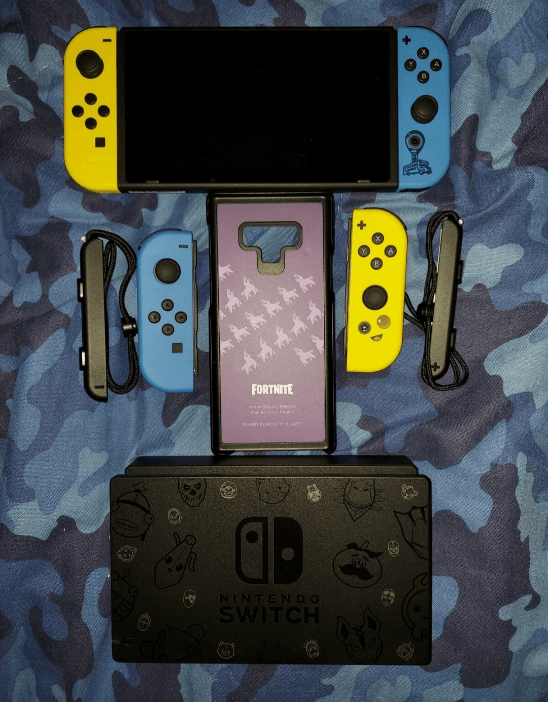 Nintendo Switch - Photo 1