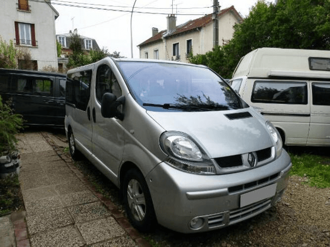 Renault Trafic 2.5 diesel Lit+Table - Photo 1