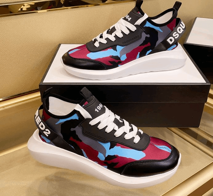 Sneakers - Photo 1