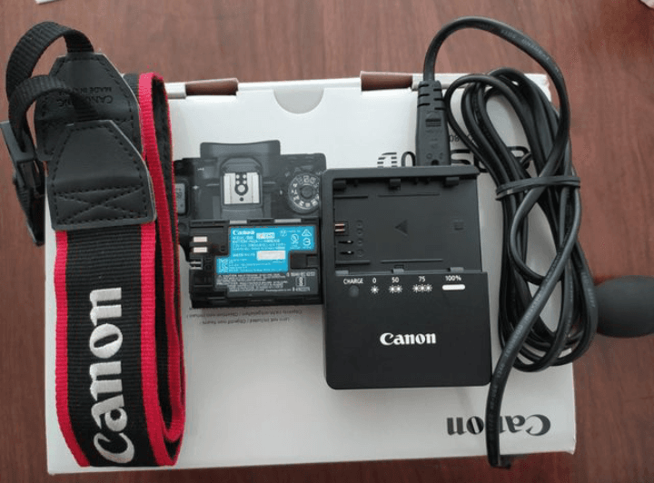 Canon EOS 80d - Photo 1