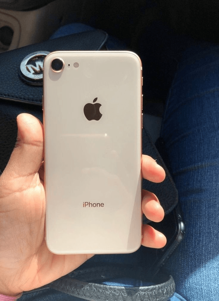 IPHONE 8 BLANC AVEC FACTURE - Photo 1