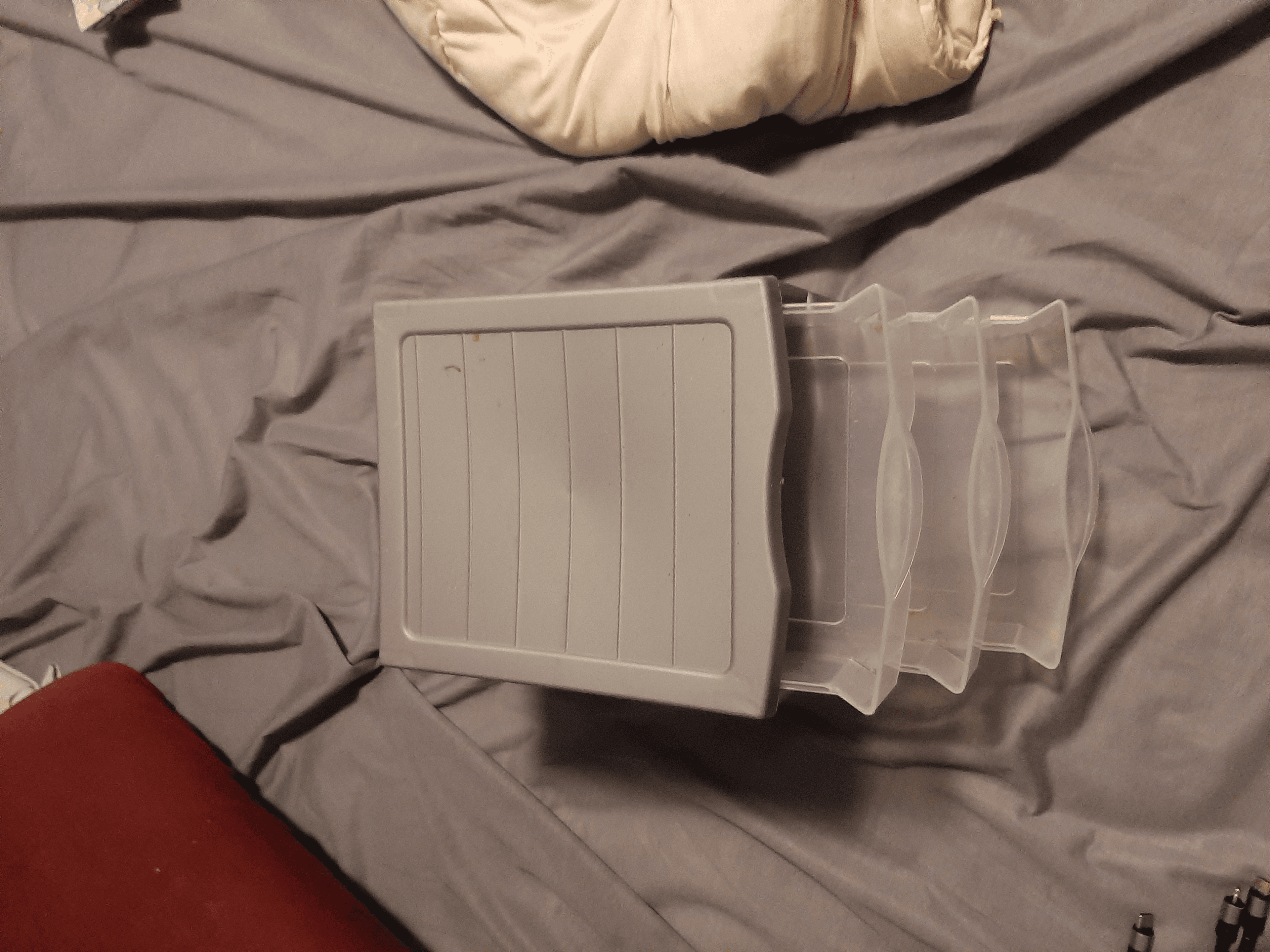 je vends petit meuble en plastique 3 tiroirs comme neuf jamais servi - Photo 1