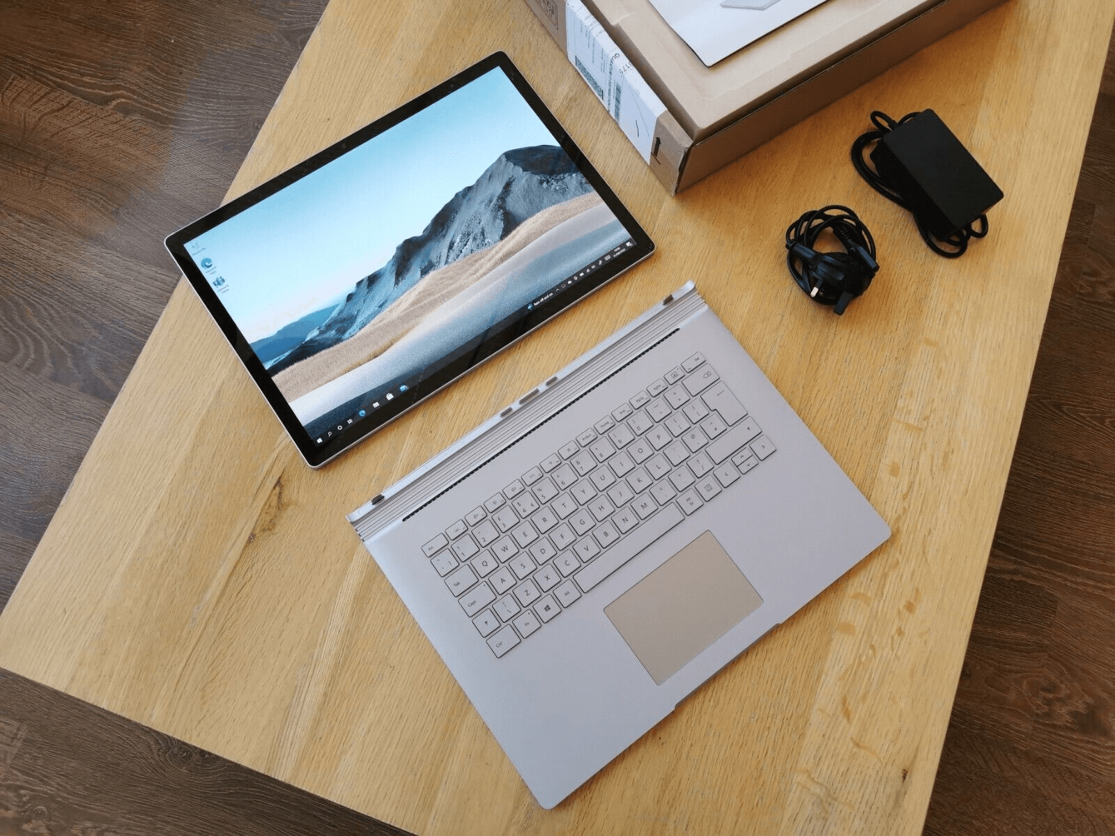 Microsoft Surface Book - Photo 1