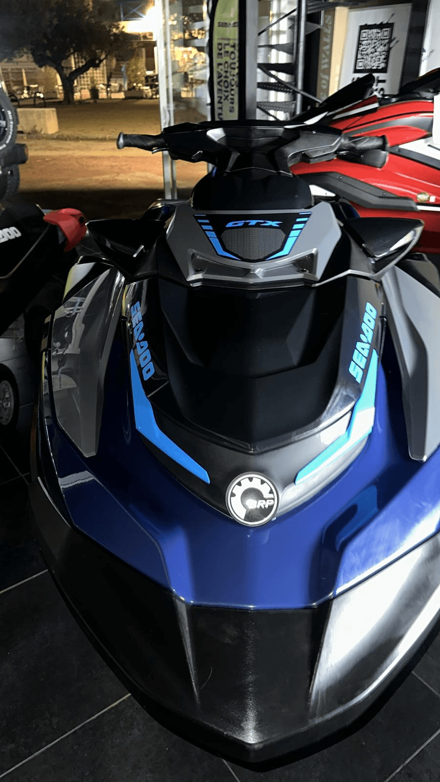 Sea-Doo GTX 230 2025 en excellent état avec remorque - Photo 1