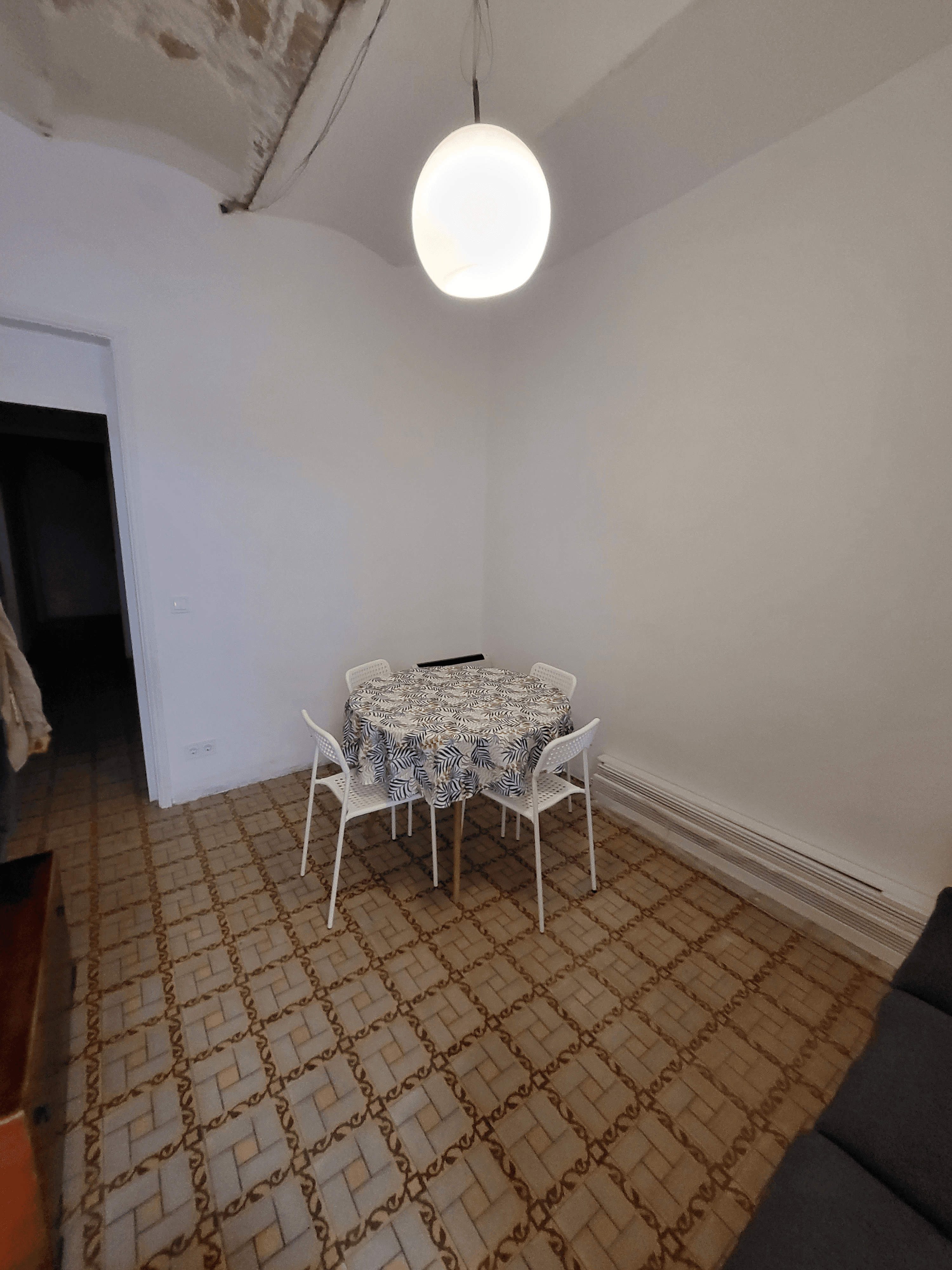 chambre barcelonne - Photo 1