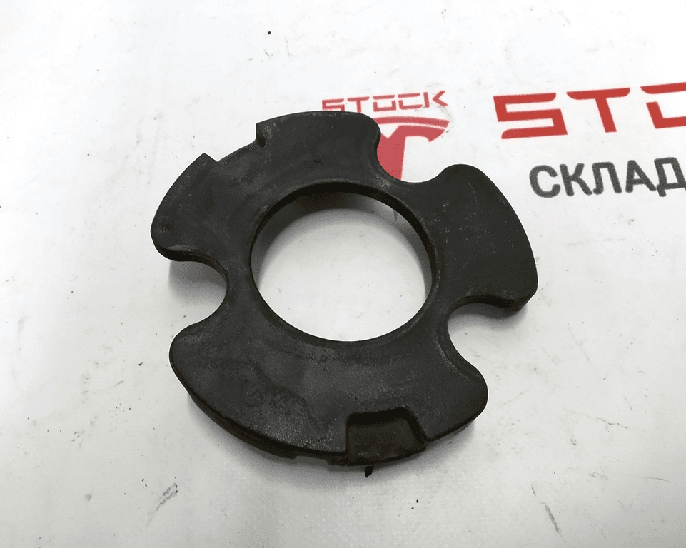 Patin en caoutchouc pour coupelle de support gauche Tesla 3, Y
1044031-00-B - Photo 1
