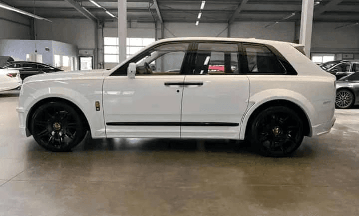 Rolls-Royce Cullinan année 2023 - Photo 1
