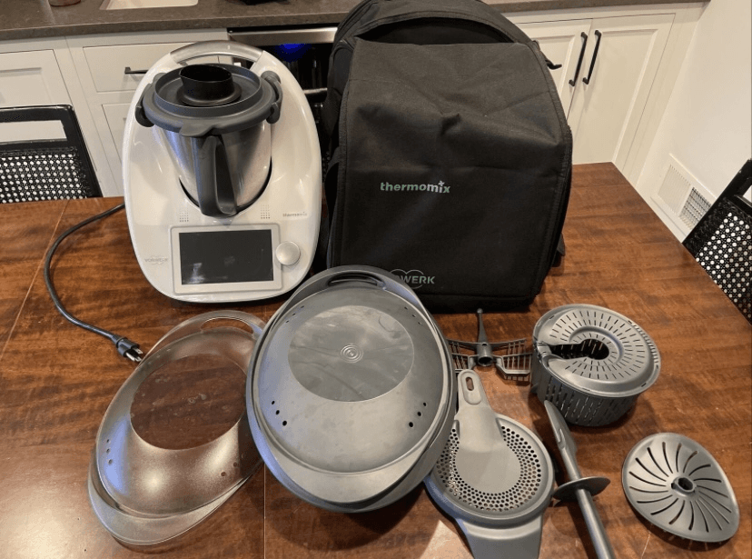 Thermomix TM6 neuf avec ces accessoires - Photo 1