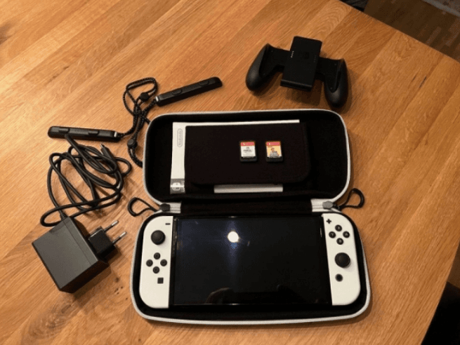 Nintendo Switch état tout neuf