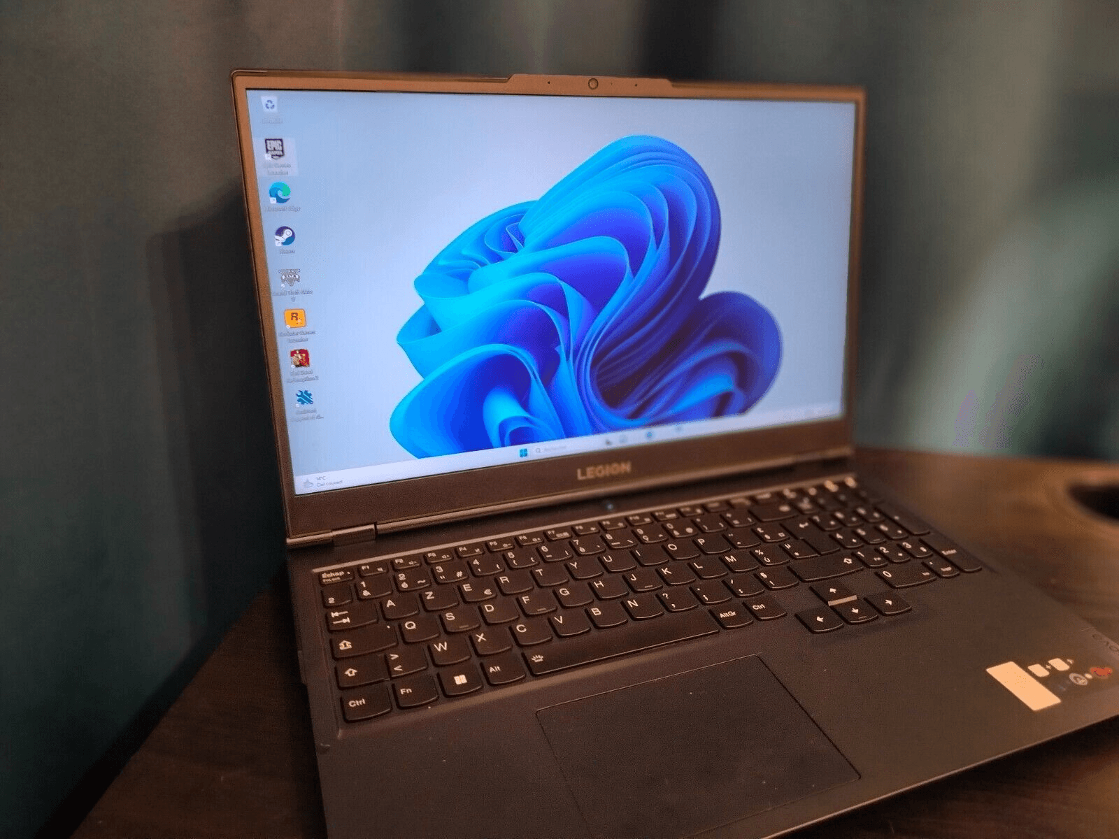 PC Gamer Lenovo LEGION 5 15ITH6H - Photo 1