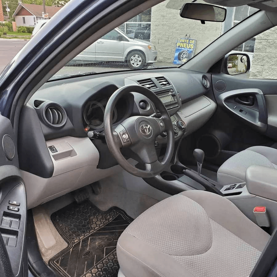 Vente de véhicules automobiles légers d'occasion - Photo 1