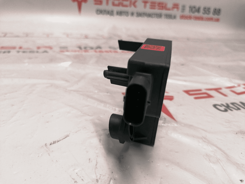 Unité Bluetooth Tesla modèle 3 1097855-00-E - Photo 1