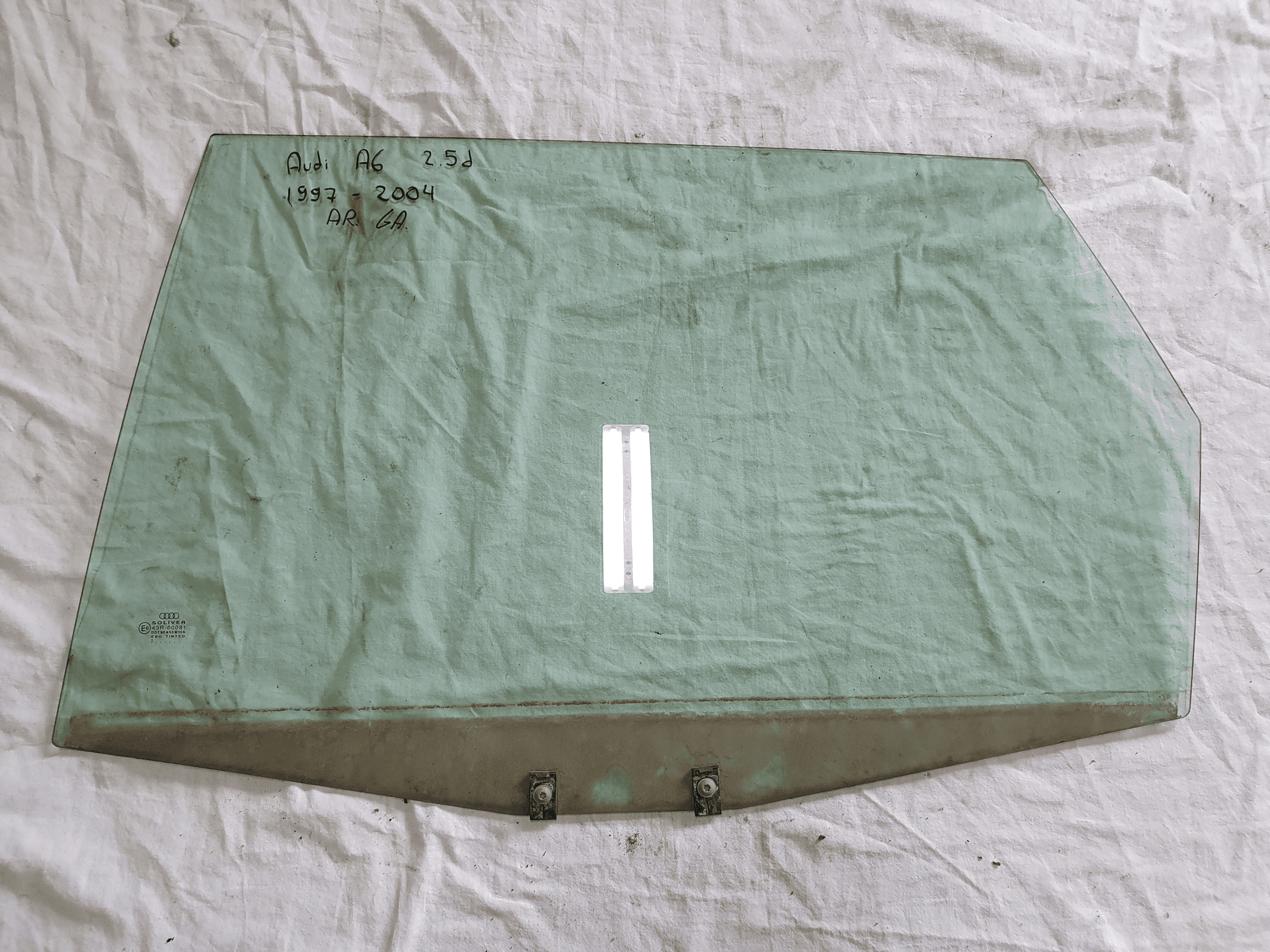 Vitre de portière arrière Audi A6 1997-2004 - Photo 1