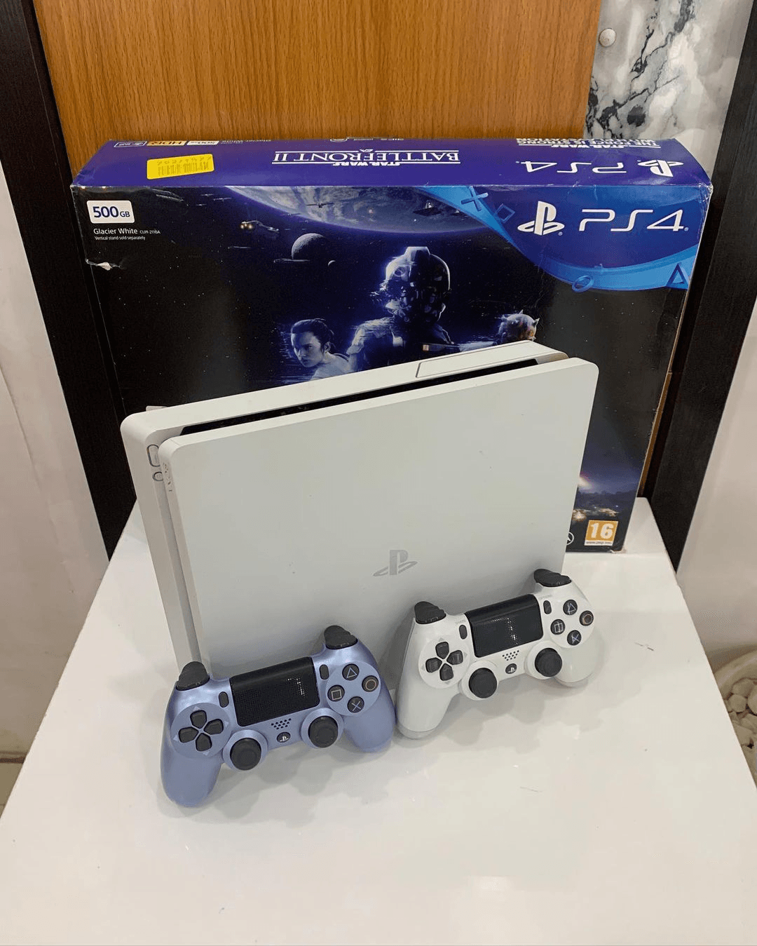 Console Playstation 4 pro - Photo 1