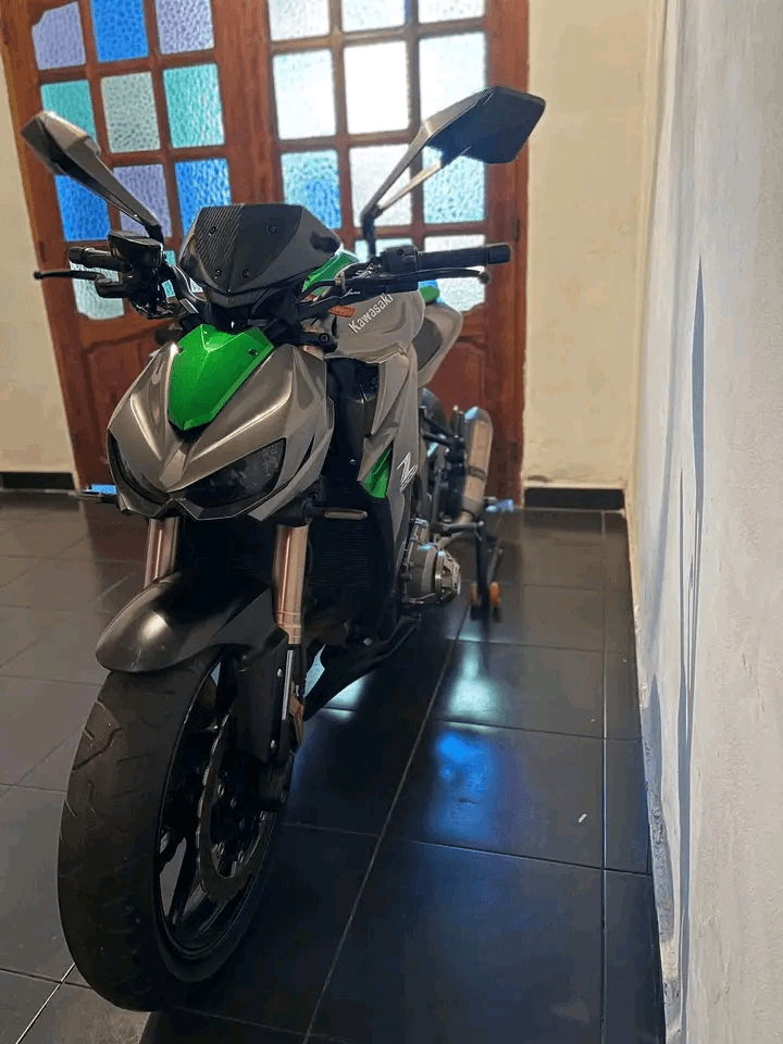 Moto touristique - Photo 1