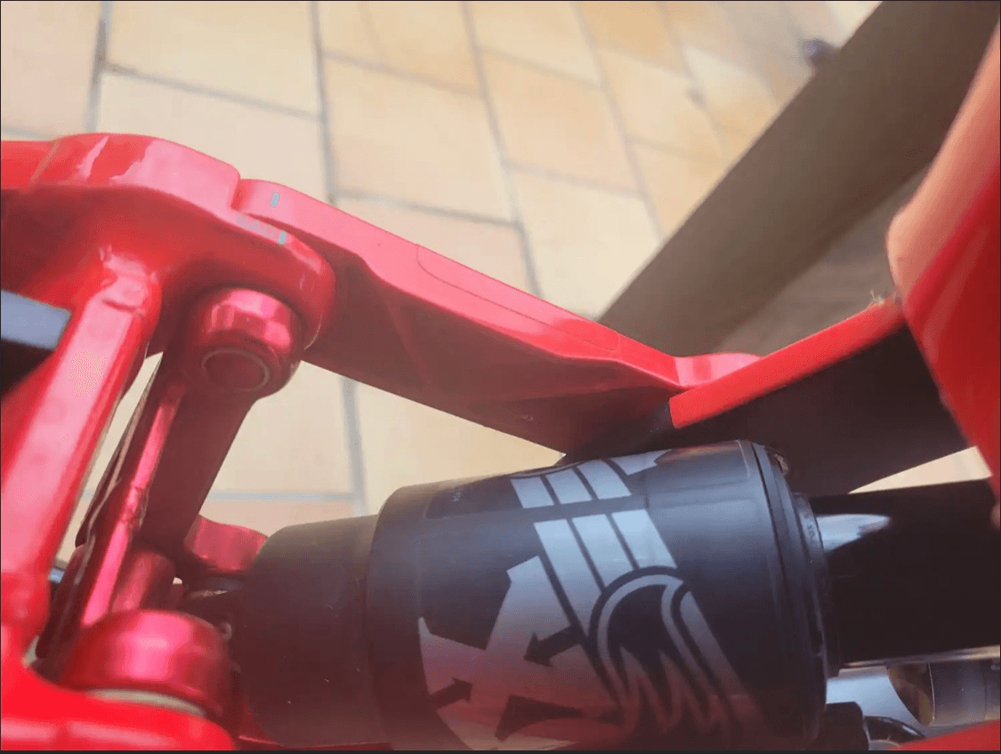canyon sender DH 2018 taille L - Photo 1