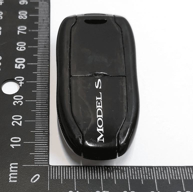 Boîtier de clé (fob) pour ouvrir une voiture 315MHz (USA) Tesla 1032984-00-С box - Photo 1