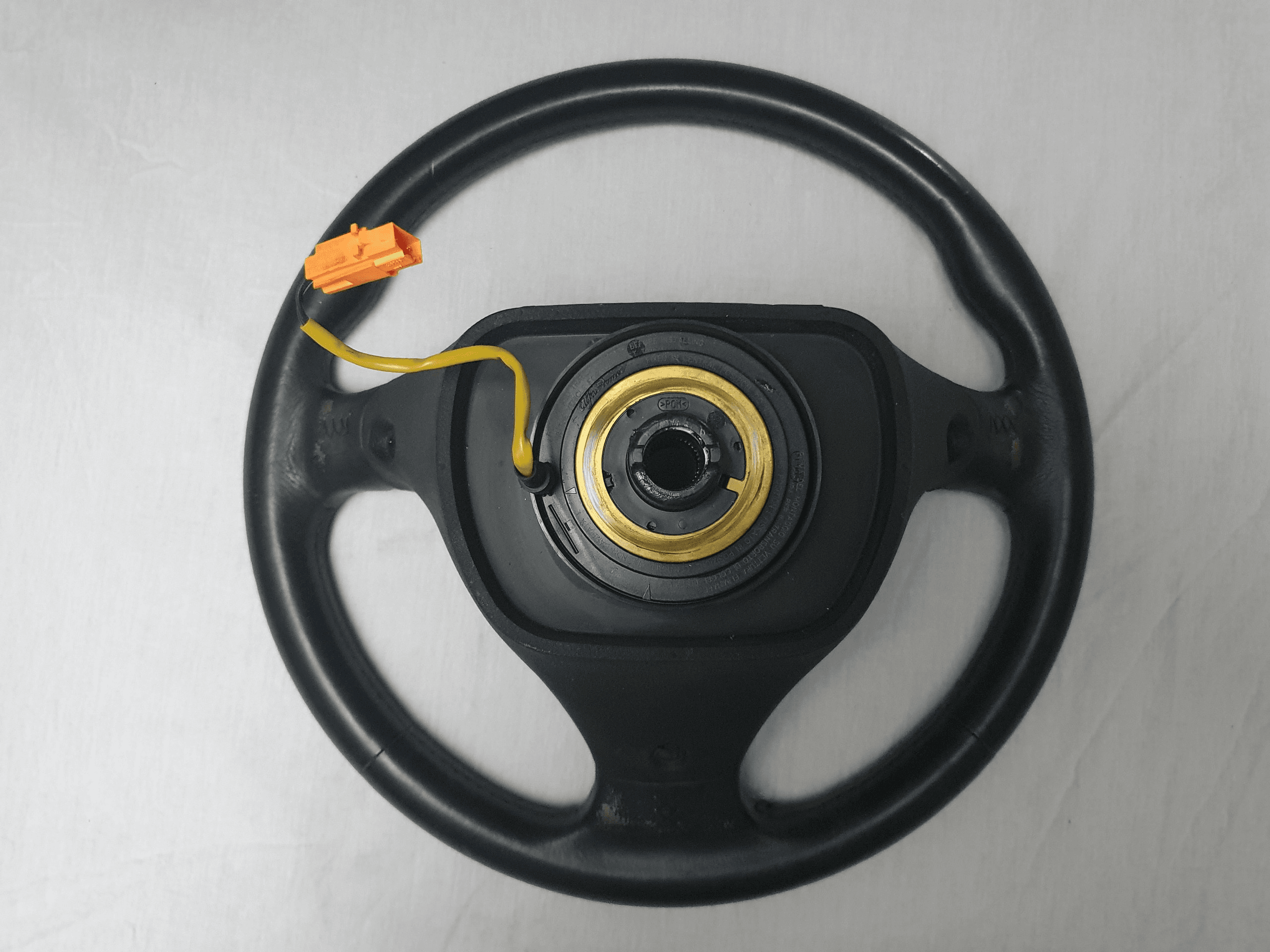 Volant Alfa Romeo GTV 1994-2004 - Photo 1